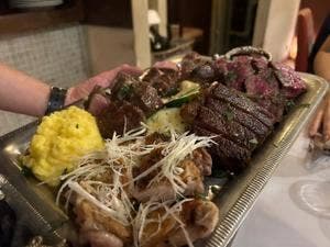 アンティカ オステリア カルネヤ