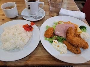 喫茶店 ピノキオ 足立佐野店