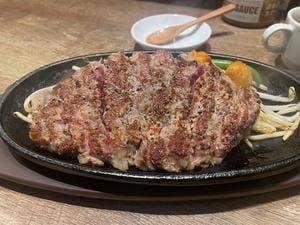 1ポンドのステーキ ハンバーグ タケル 東三国店