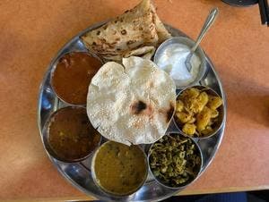 インド レストラン ロシニ