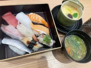 にぎりの徳兵衛 島店