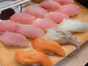 名前のない寿司屋