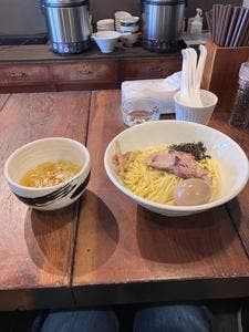 煮干しらーめんまるにぼ 総本店