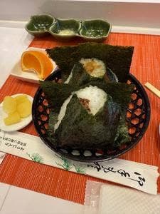 おにぎりのさんかく山