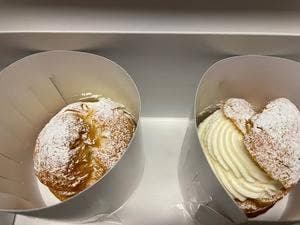 Lily cakes