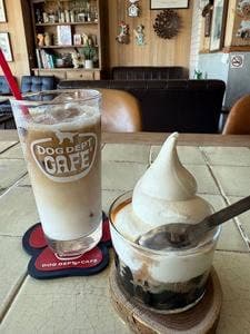 DOG DEPT +CAFE 浅草 隅田川テラス店