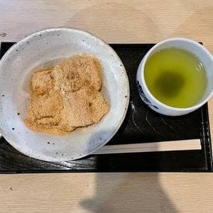 六義園 休息所