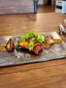 食堂はやしや