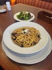 ロイヤルホスト 八戸の里店