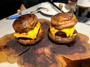 ユニバーサルスタンドコシカケ