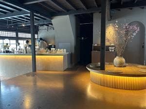 SWAY 金沢兼六園前茶屋店