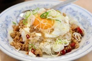 台湾料理 味美