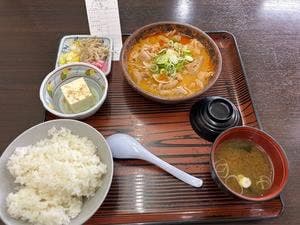 もつ煮屋日の出食堂