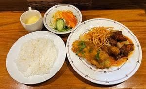 洋食 おくむら