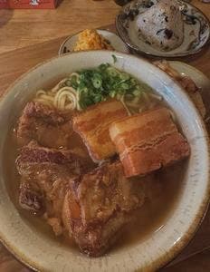 沖縄そば専門店 菊鶴そば