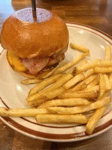 GOOD MUNCHIES 新宿御苑本店