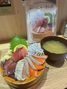 牡蠣と海鮮丼 ふぃっしゃーまん亭