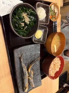炭火焼干物定食 しんぱち食堂 祐天寺店