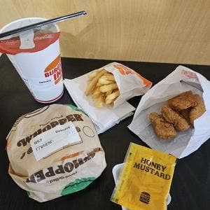 バーガーキング ベルクスモール足立花畑店