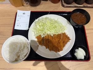 とんかつまるや 新宿三井ビル店