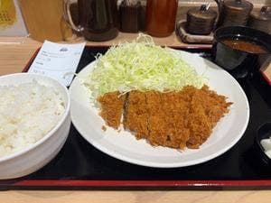 とんかつまるや 新宿三井ビル店