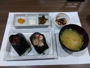 ネコはきまぐれ