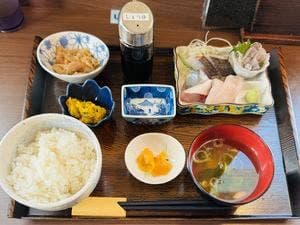 魚津丸食堂