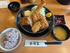 名代とんかつ勝富 藤枝店