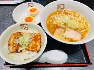 喜多方ラーメン 坂内 天神大名店