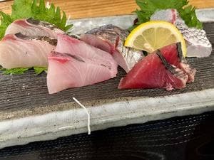 しらすくじら博多漁家磯貝