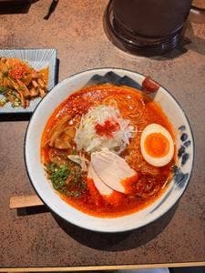 薬膳ラーメン 辛紅 原宿