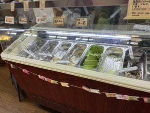 雪だるま物産館