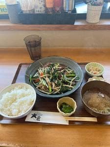 ごはん食べるところ大倉