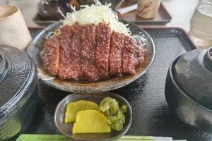 チロル