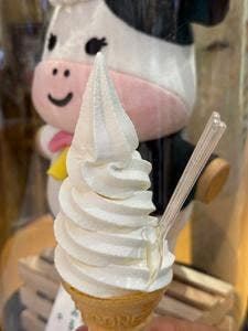 ミルク＆パフェよつ葉 ホワイトコージ 新千歳空港店