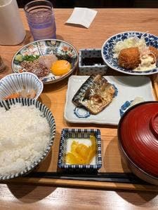釣宿酒場 マヅメ 丸の内センタービル店