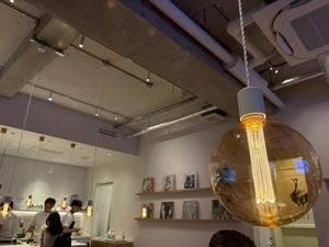 cafe & bar f