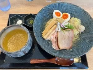 横浜淡麗らぁ麺 川上