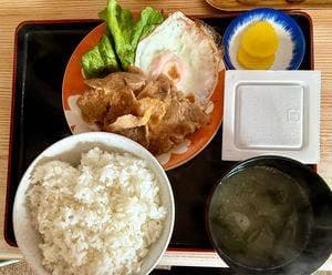 たつみ食堂