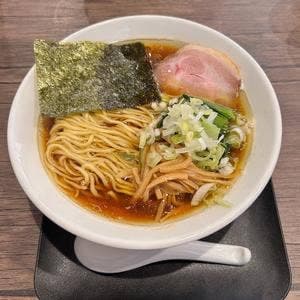 三つ由
