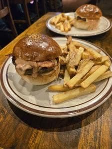 Hyoe's BURGERS+FRIES