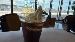 カフェ・ル・ポール