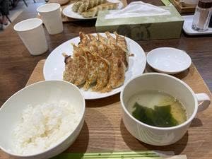餃子の店 かめ