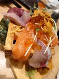 大衆海鮮 レトロ寿司酒場 えびすちゃん 梅田 お初天神店