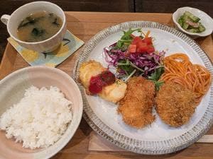 イタリア食堂灯り家