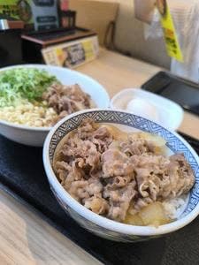 吉野家 岩倉店