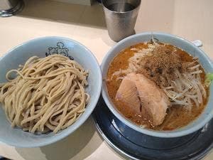 麺でる 立川店