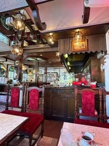 ダフネ 家八事店