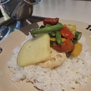 100時間カレー プライムツリー赤池店