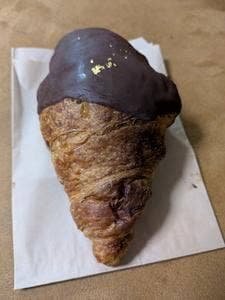 100日だけのチョコクロワッサン by TonyBake in神奈川厚木店